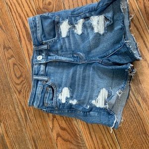 New without tags American Eagle shorts